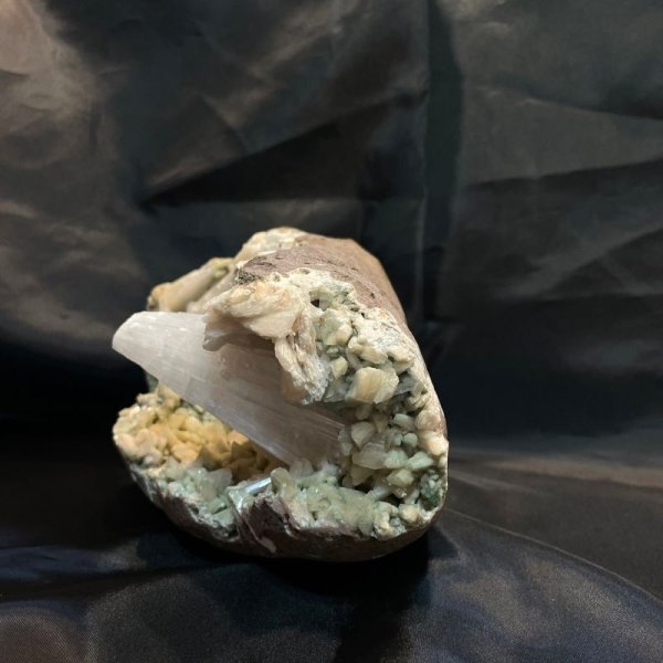 画像7: スコレス沸石 (7)